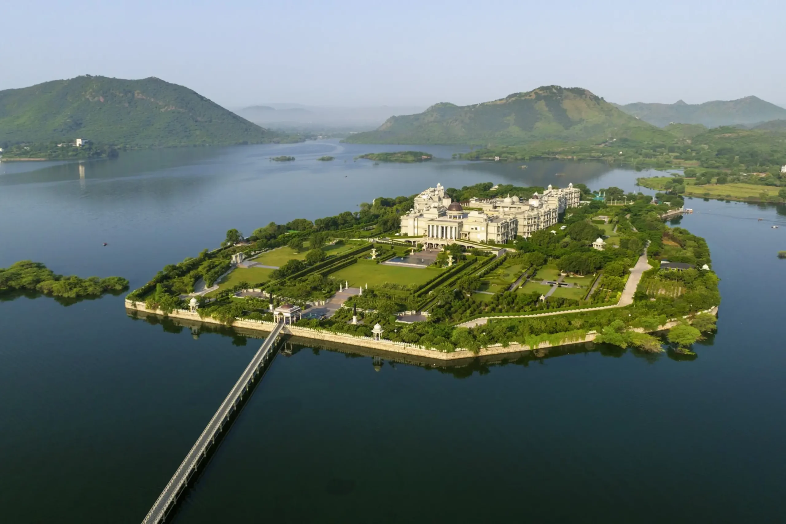 2 Raffles Udaipur - Island