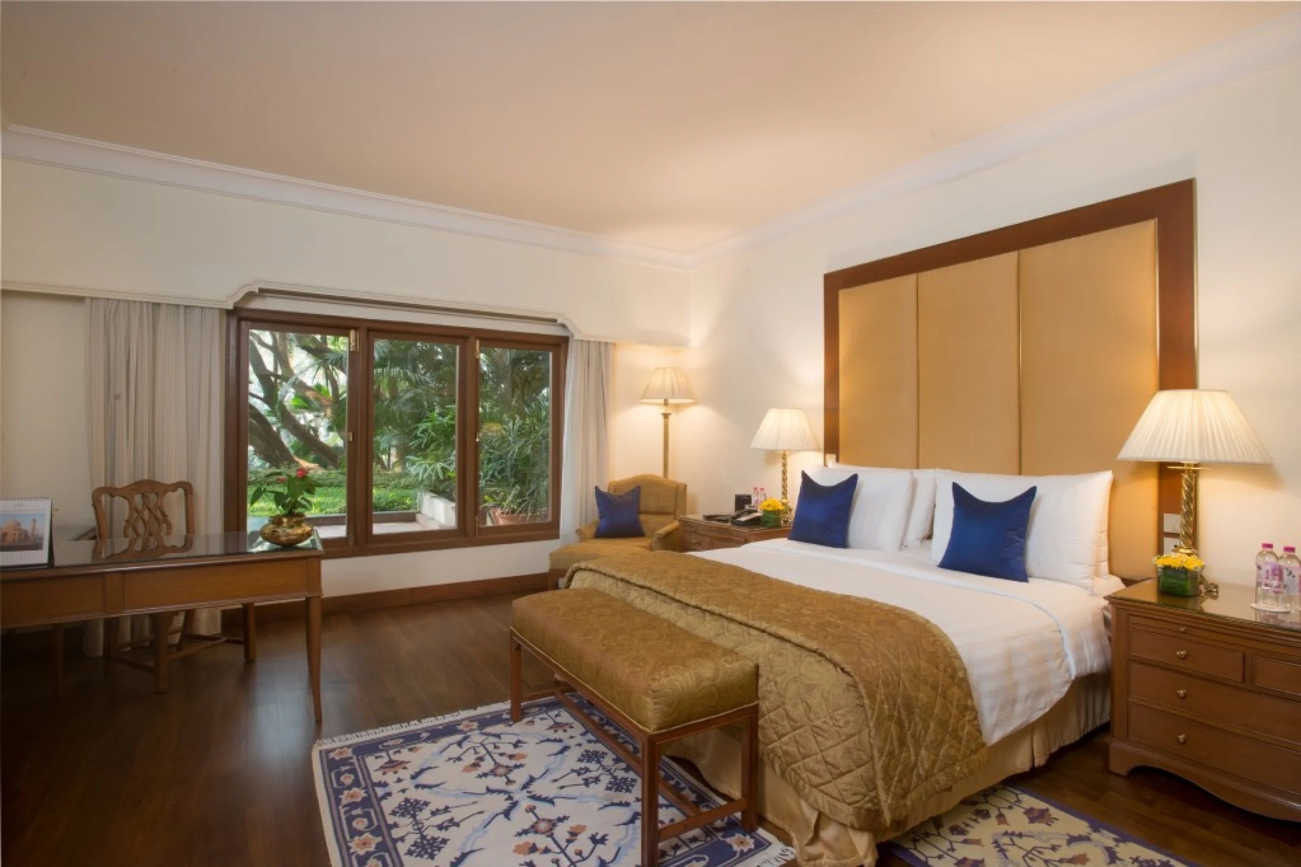 698c44da9e25d_ThePresidentialSuiteBedroom