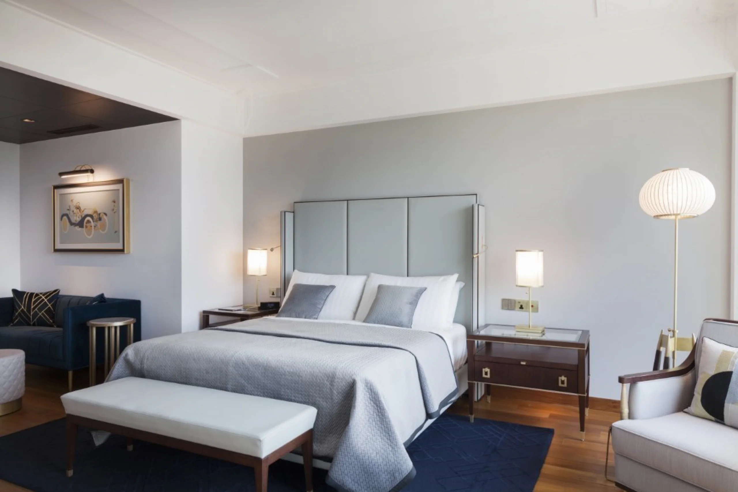 698c45c0f4164_143728-luxury-suite-2