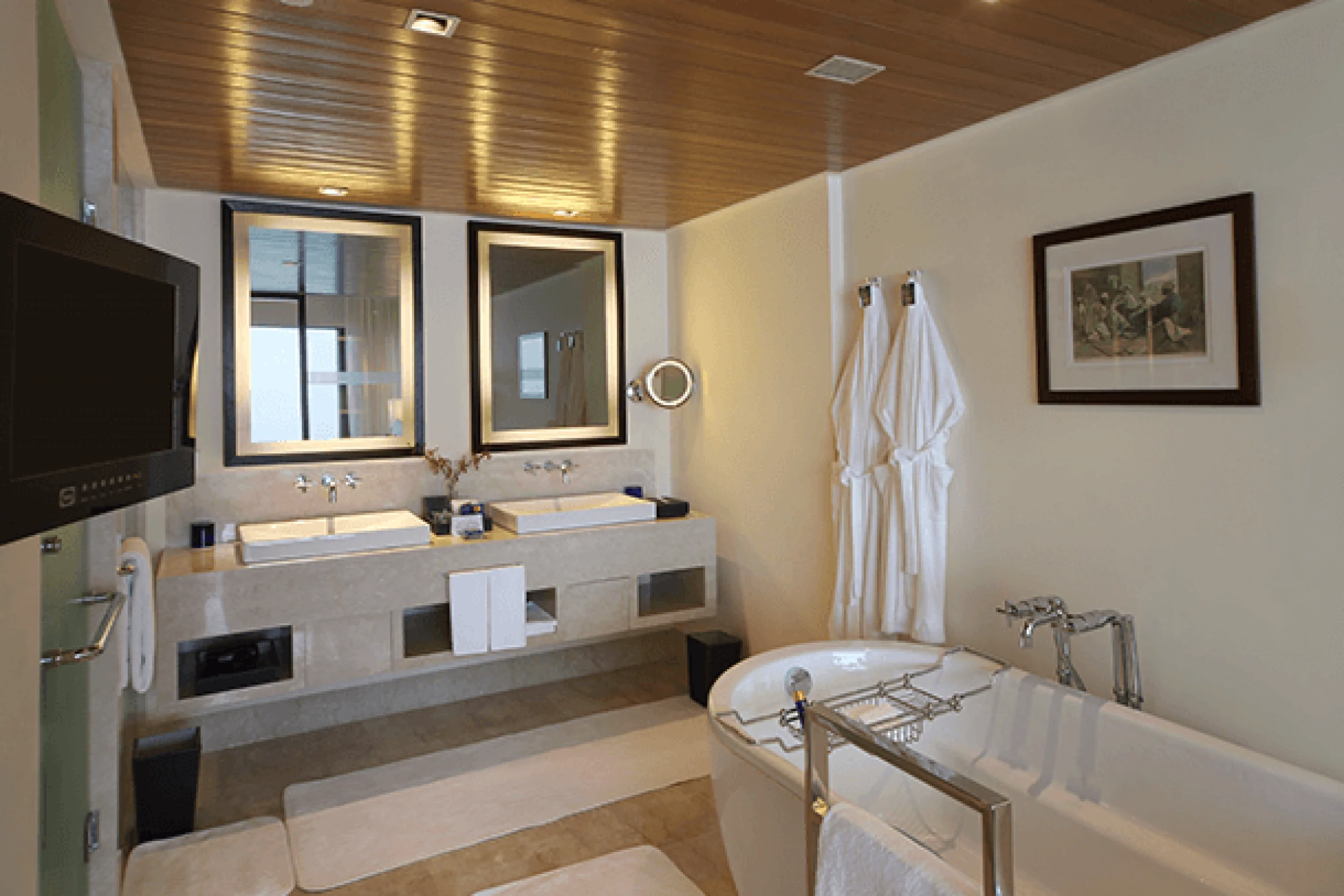 698c4d642bd91_101807-mumbai-room-suite-golconda-presidential-suite-bathroom
