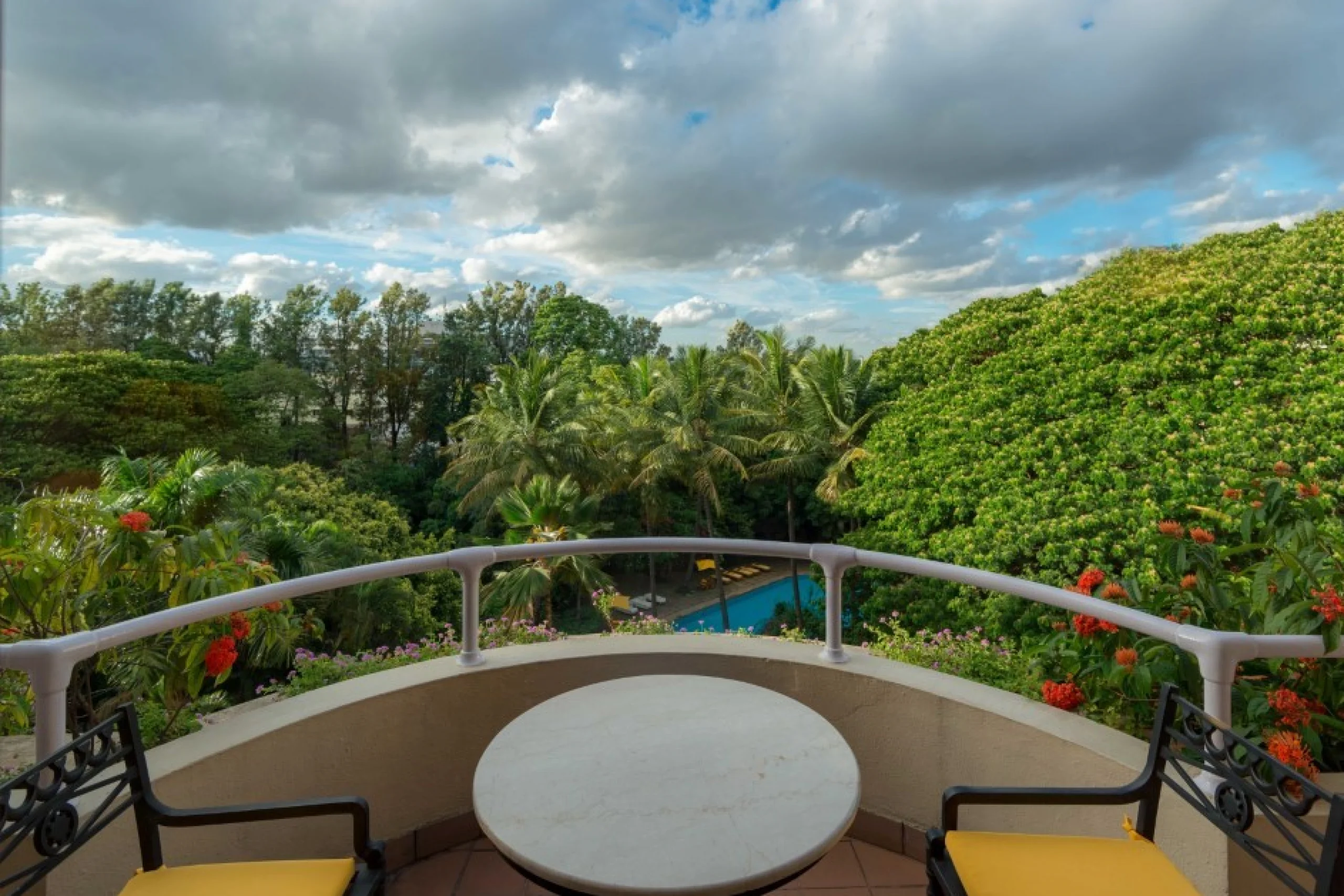 698c59b58b47e_room-with-a-view