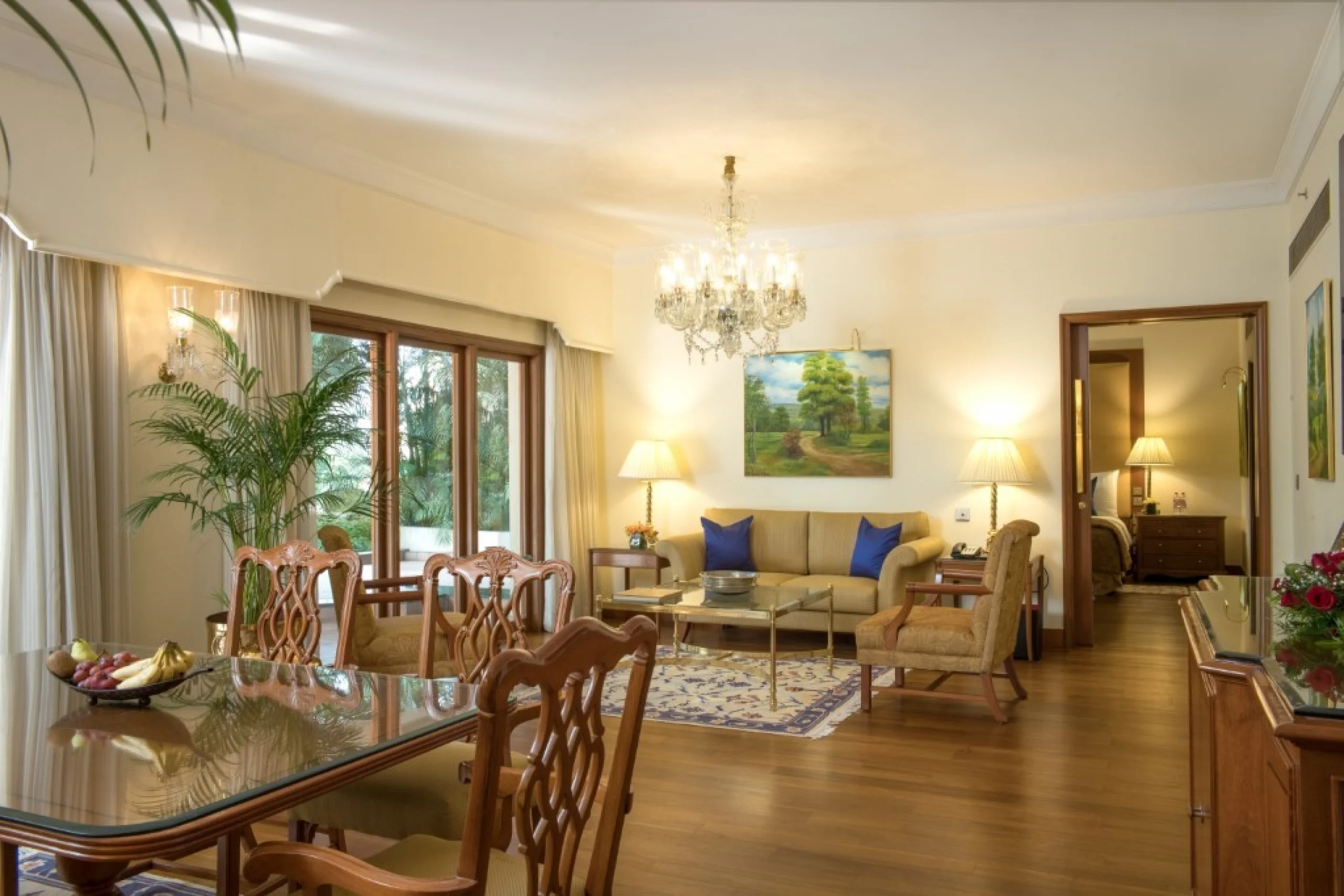 698c59b759cef_PresidentialSuiteLivingplace