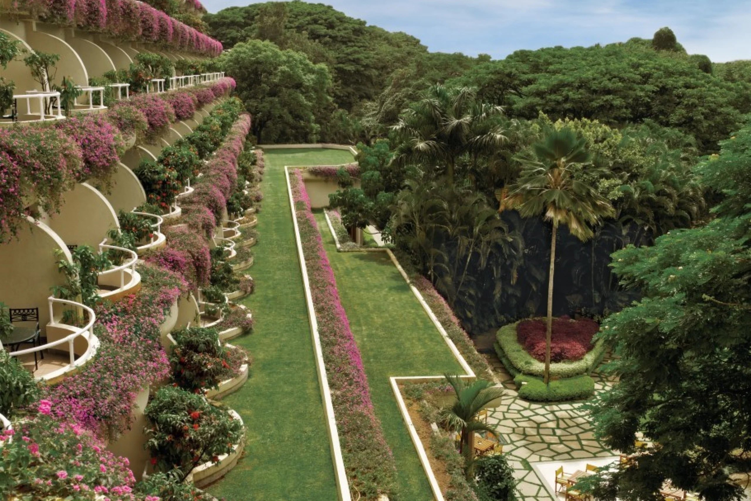 698c5a75e2e87_162639-tobl-view-from-sit-out