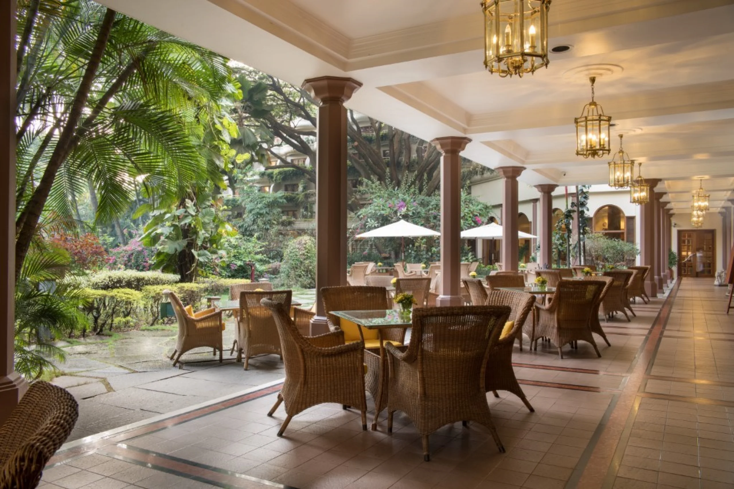 698c5a7c16550_155533-l1000843