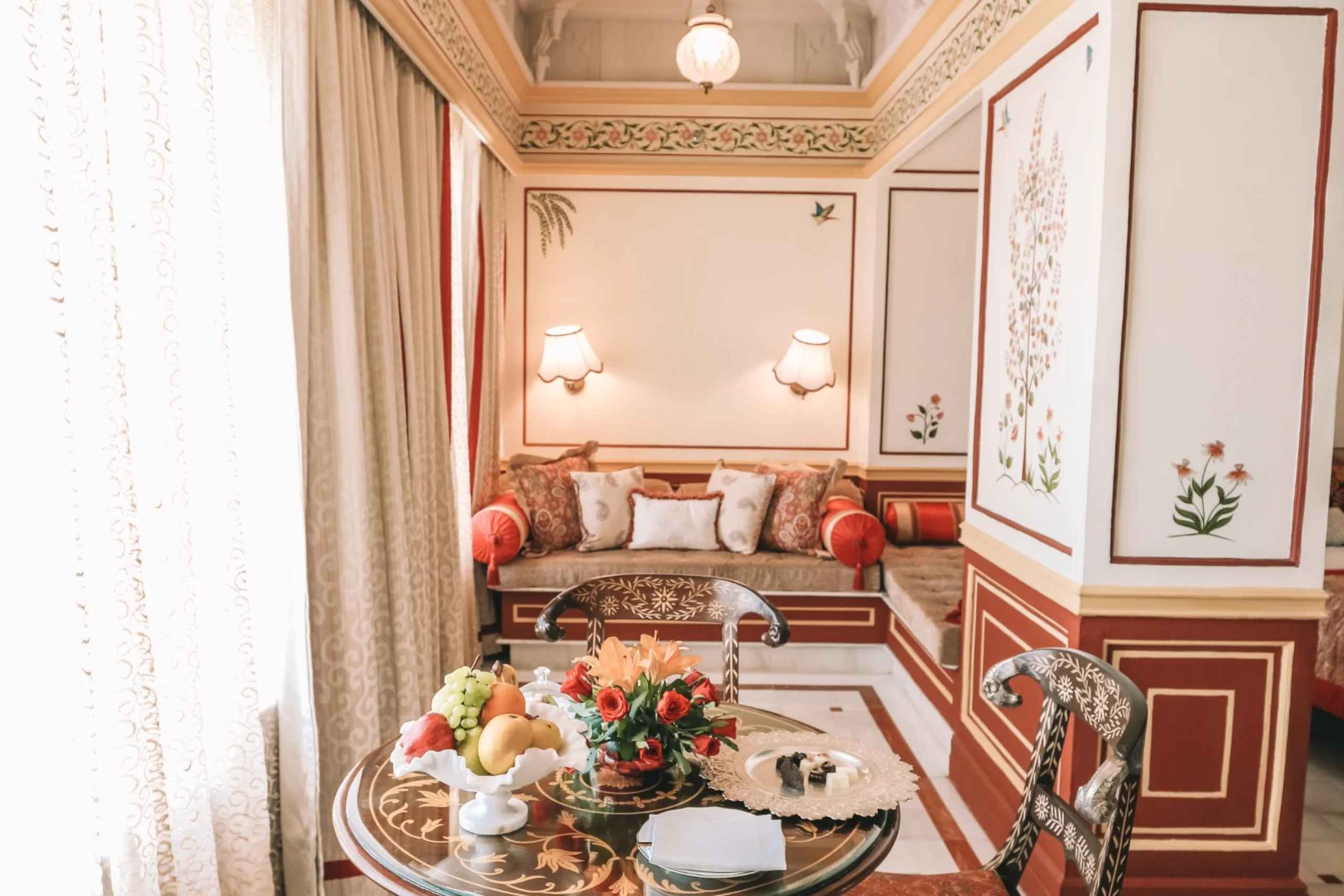 698d6c51a2ac6_Palace_Room_(4)