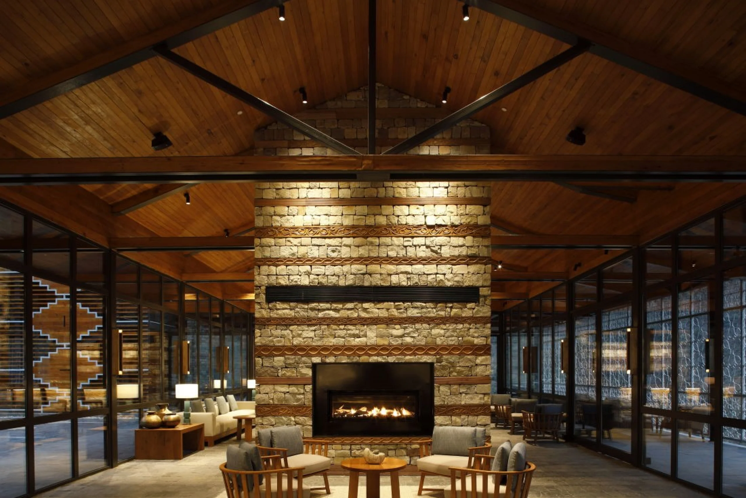 698d770e66b2c_Reception_Fireplace_Twilight