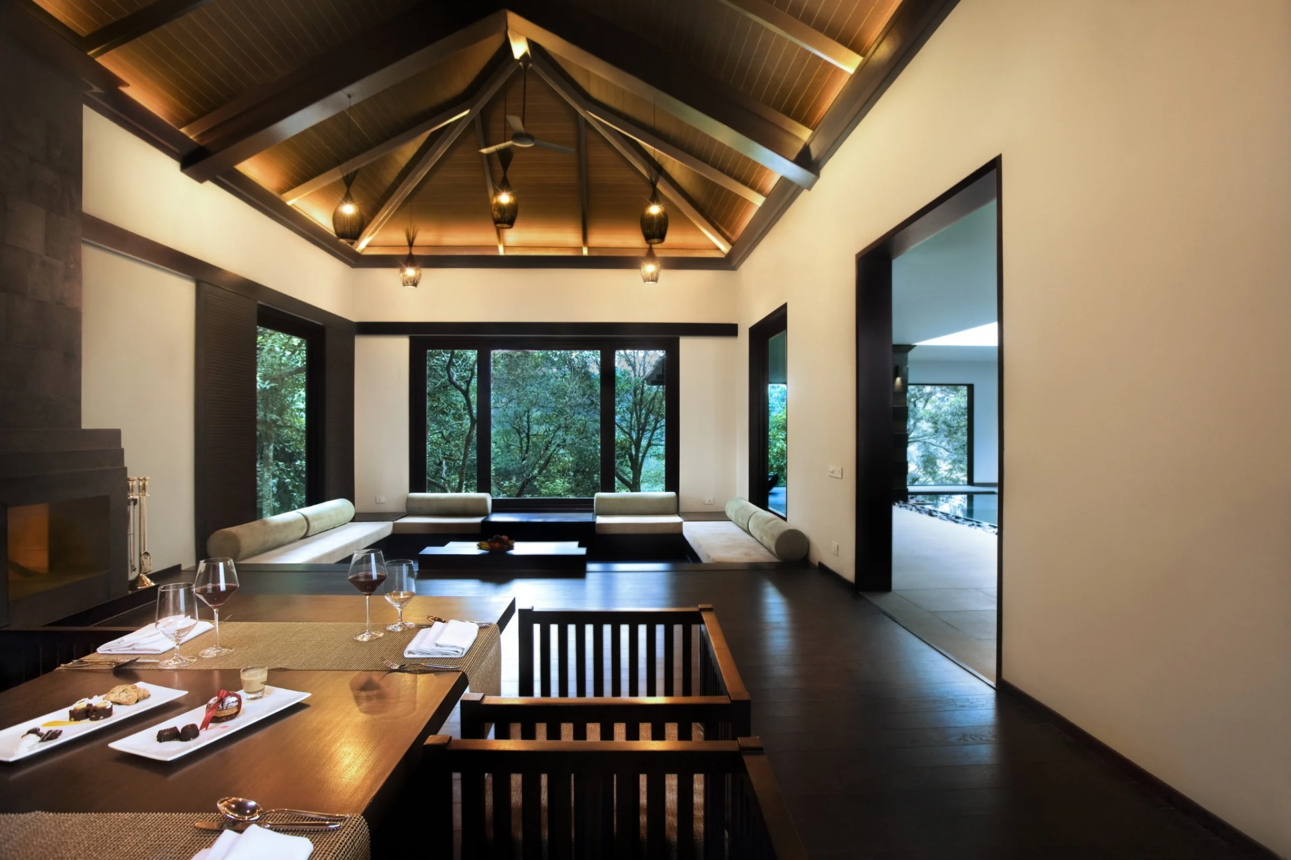 698d7f6da3f7c_Pool Villa Living