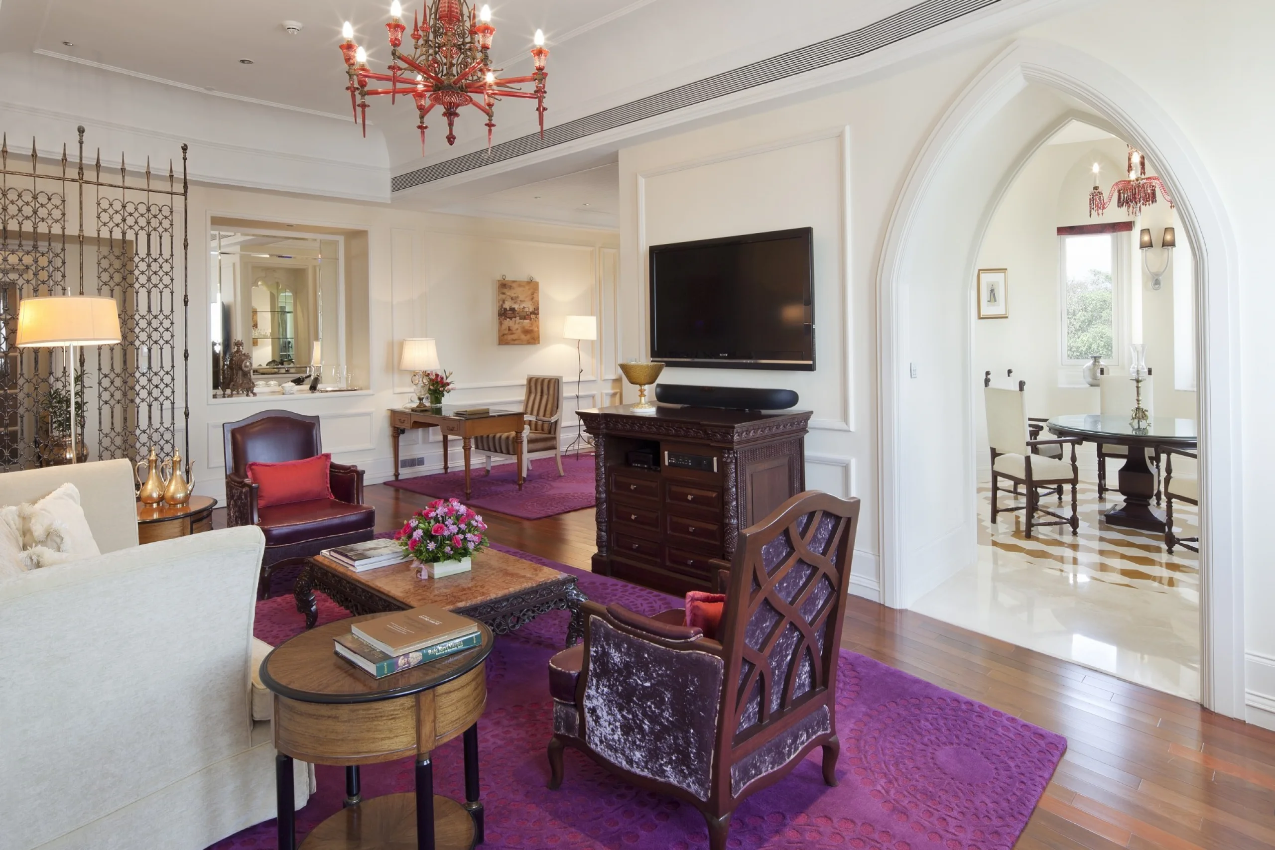 698eb9d1e2ff9_Spanish_Suite_-_Living_Area