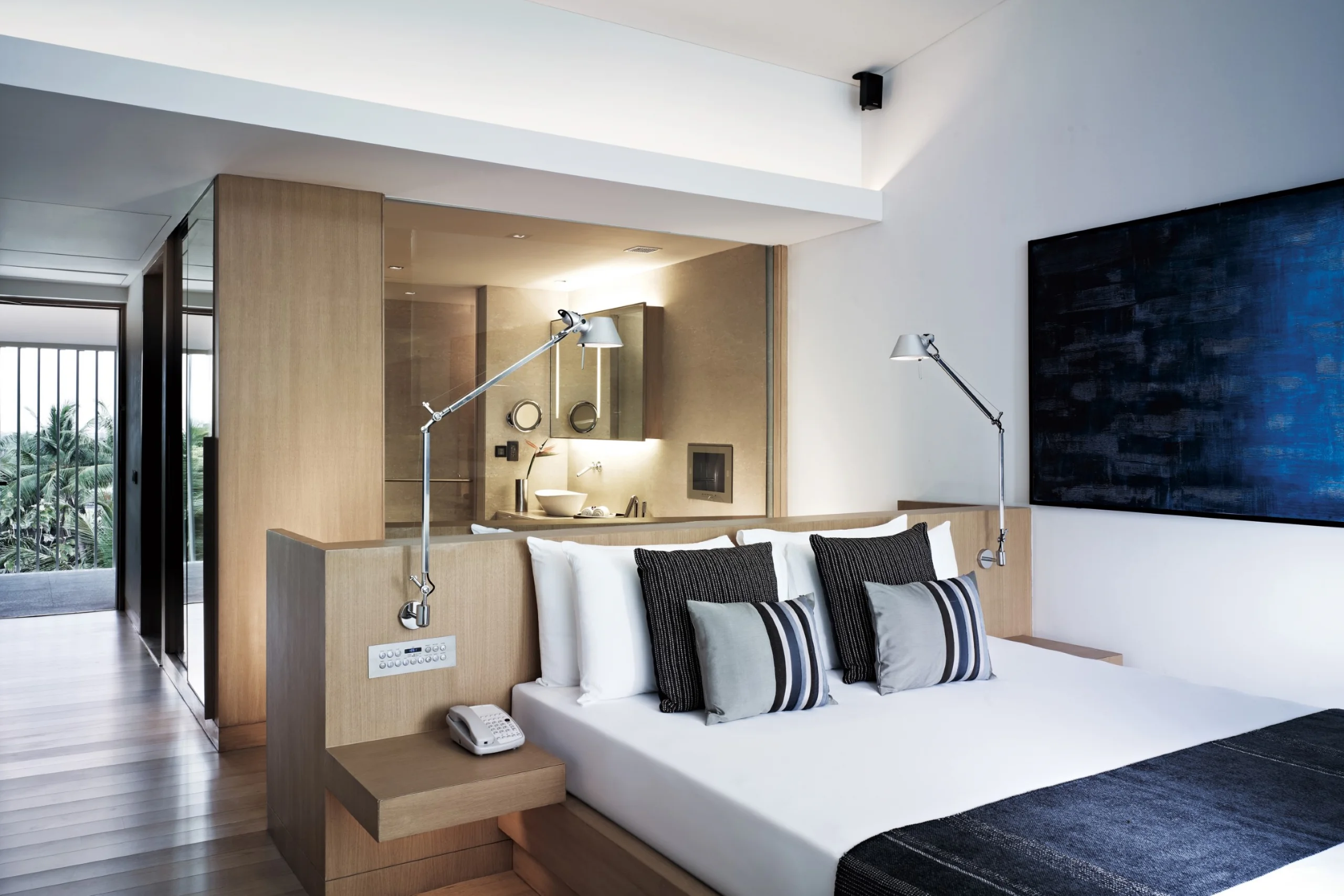 698ec7d729f01_Deluxe Delight Room