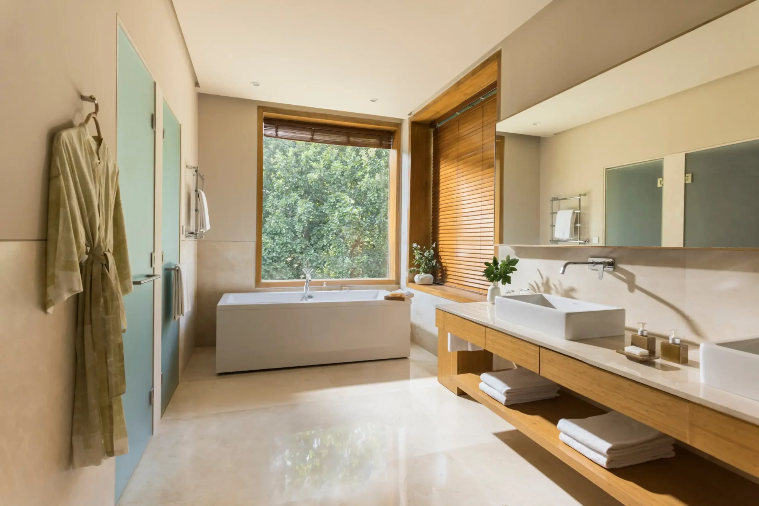 Accomodation_Vana_Suite_Bathroom