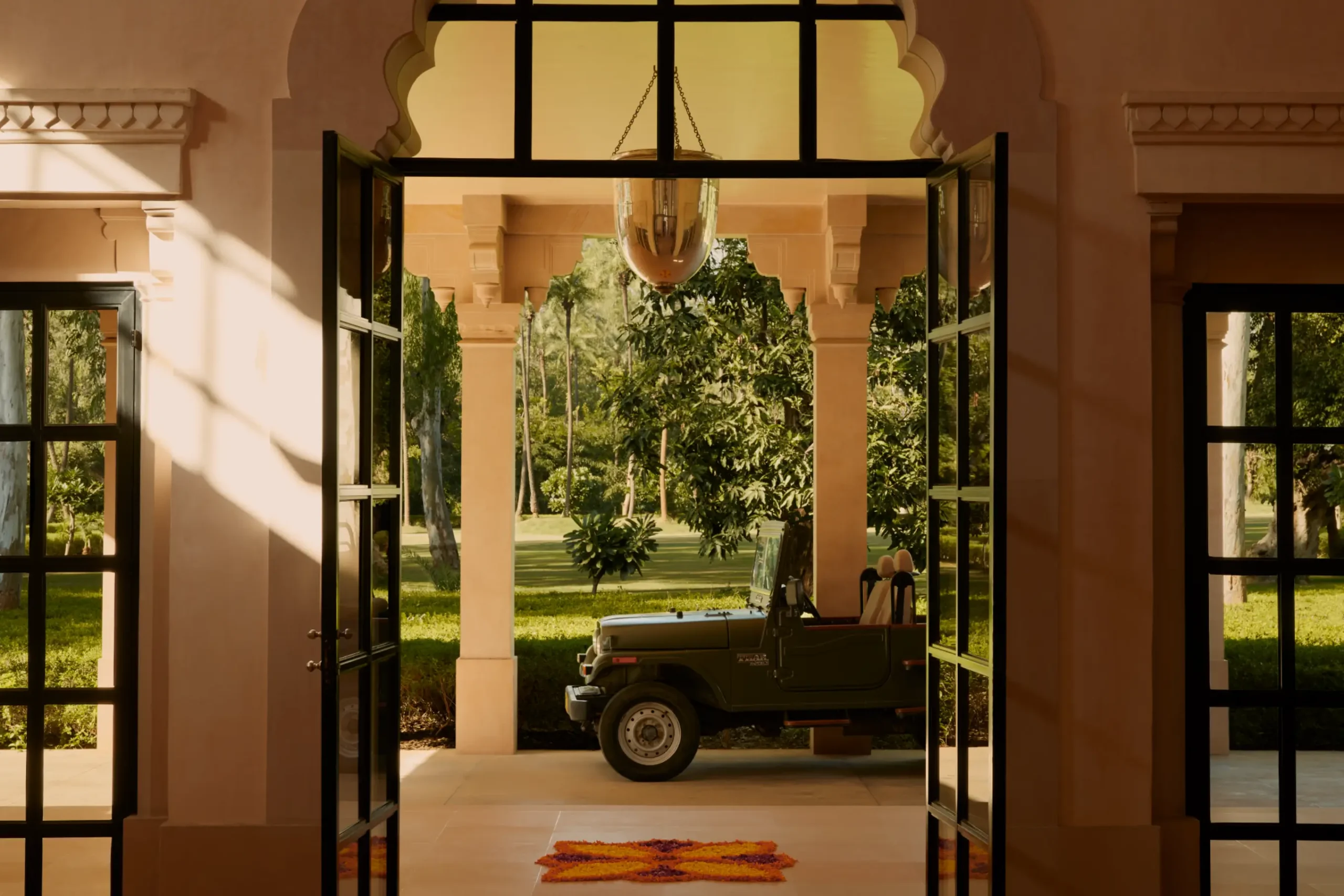 Amanbagh, India - Resort - Entrance Vehicle